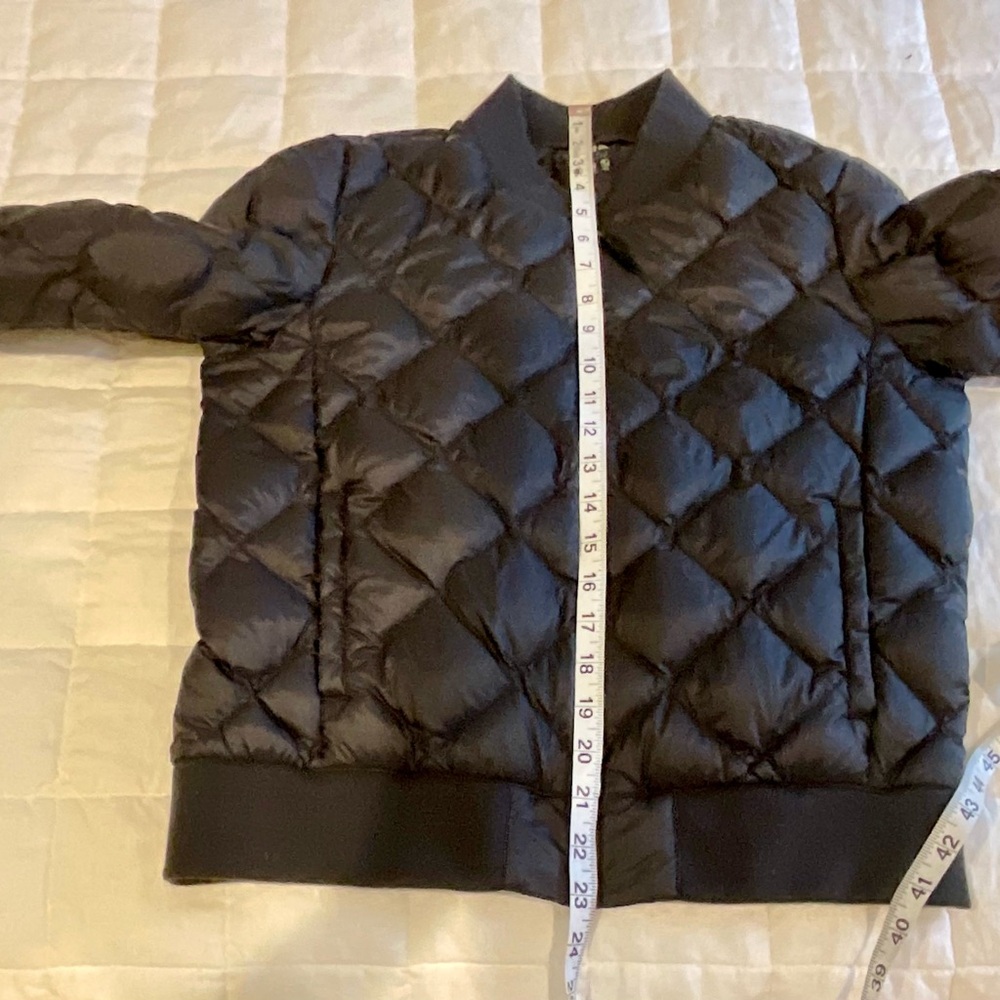Women’s Uniqlo down bomber Jacket. Size SMALL